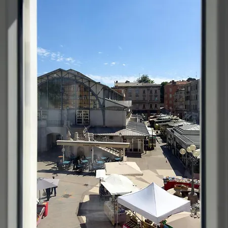 Center アパート プーラ